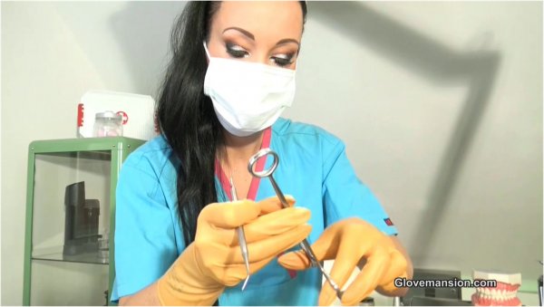 GloveMansion - Fetish Liza - Dental Exam POV