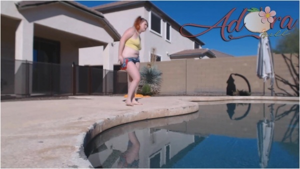 Adora bell - Desperate Misty Pees in Pool